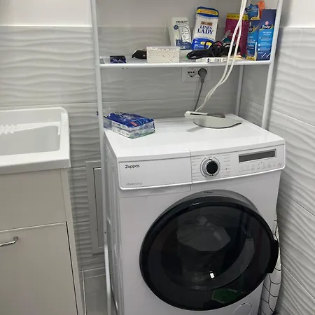 Apartment Elite House Free Parking For Small Cars Only *